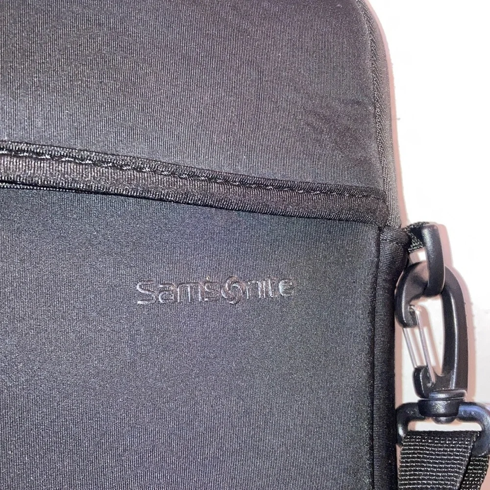 Samsonite 15